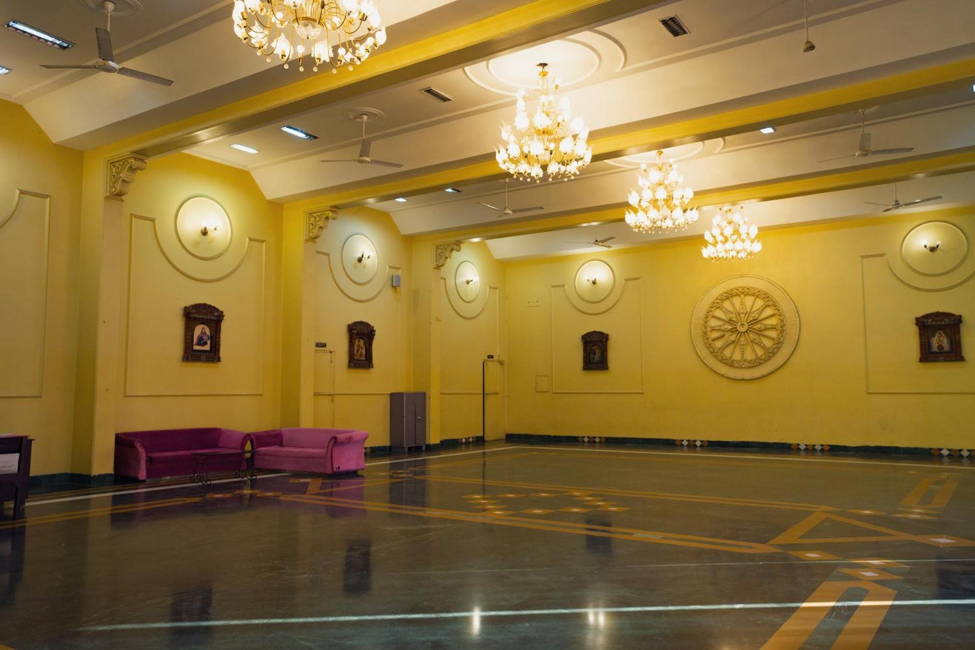 Hotel Girdhar Mahal إندور المظهر الخارجي الصورة