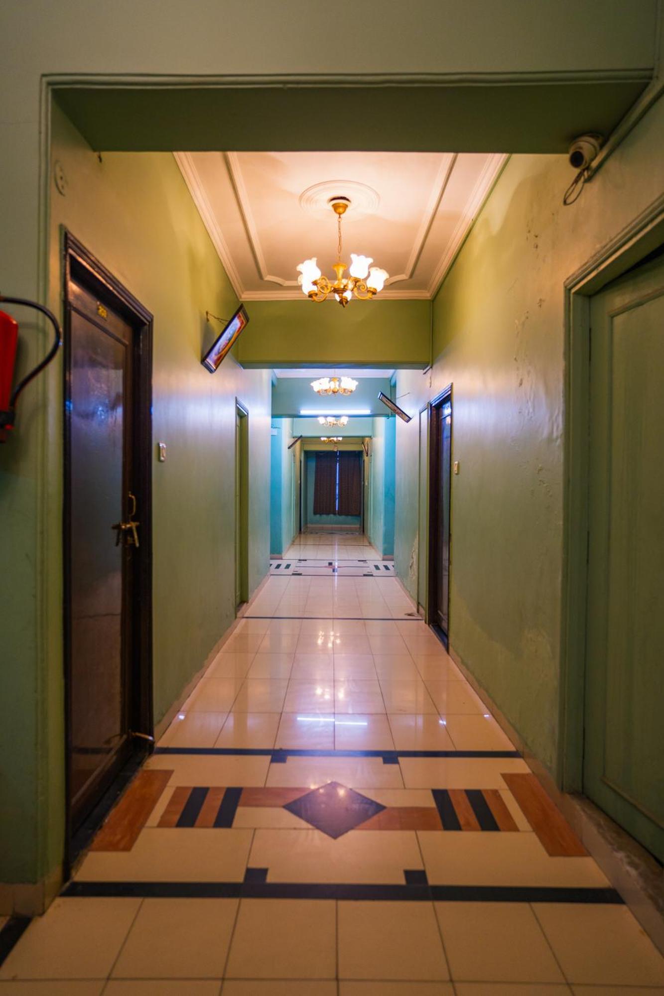 Hotel Girdhar Mahal إندور المظهر الخارجي الصورة