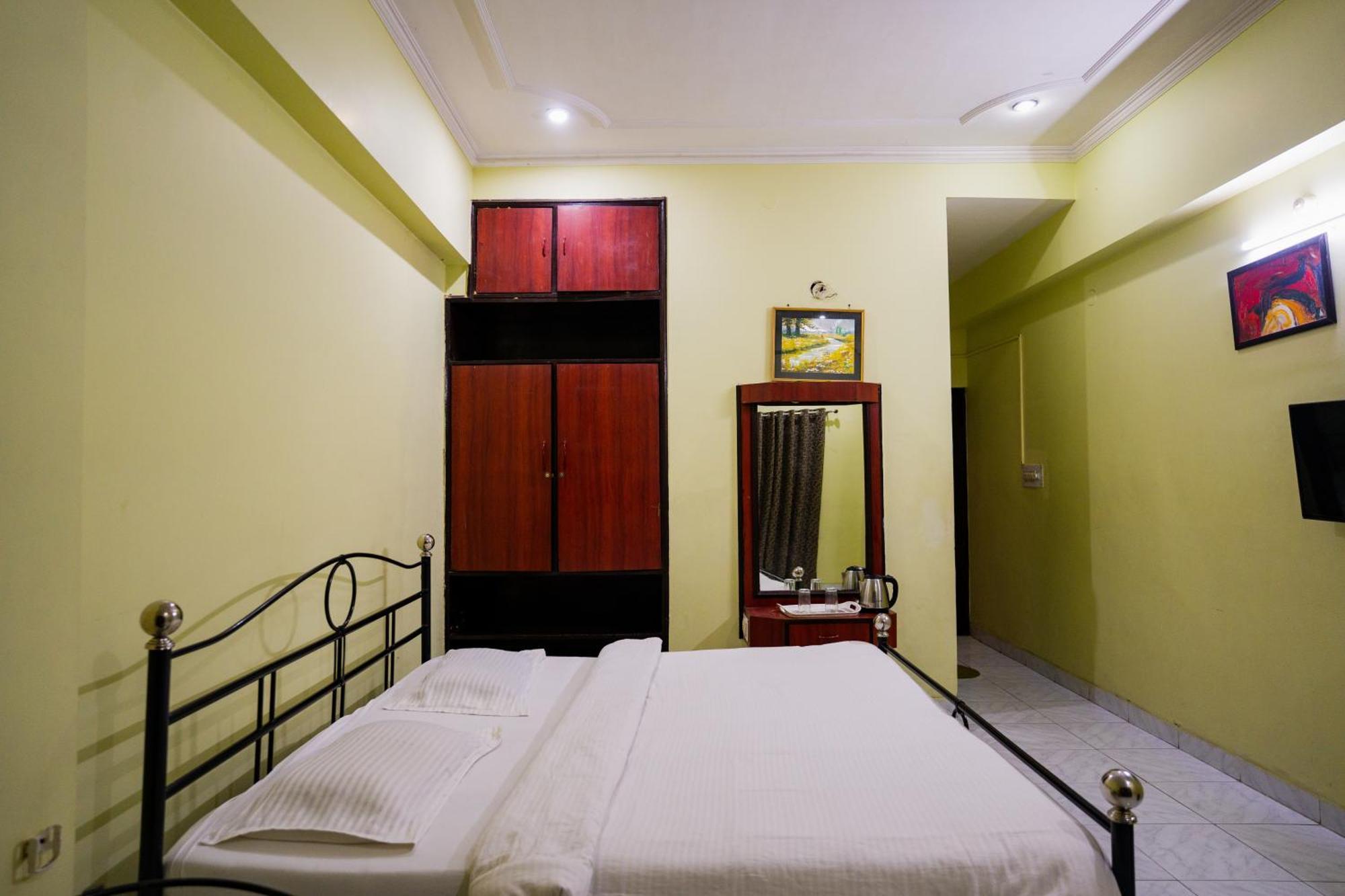 Hotel Girdhar Mahal إندور المظهر الخارجي الصورة