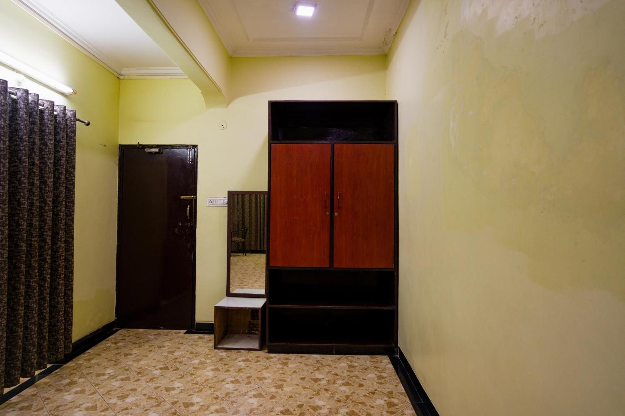 Hotel Girdhar Mahal إندور المظهر الخارجي الصورة