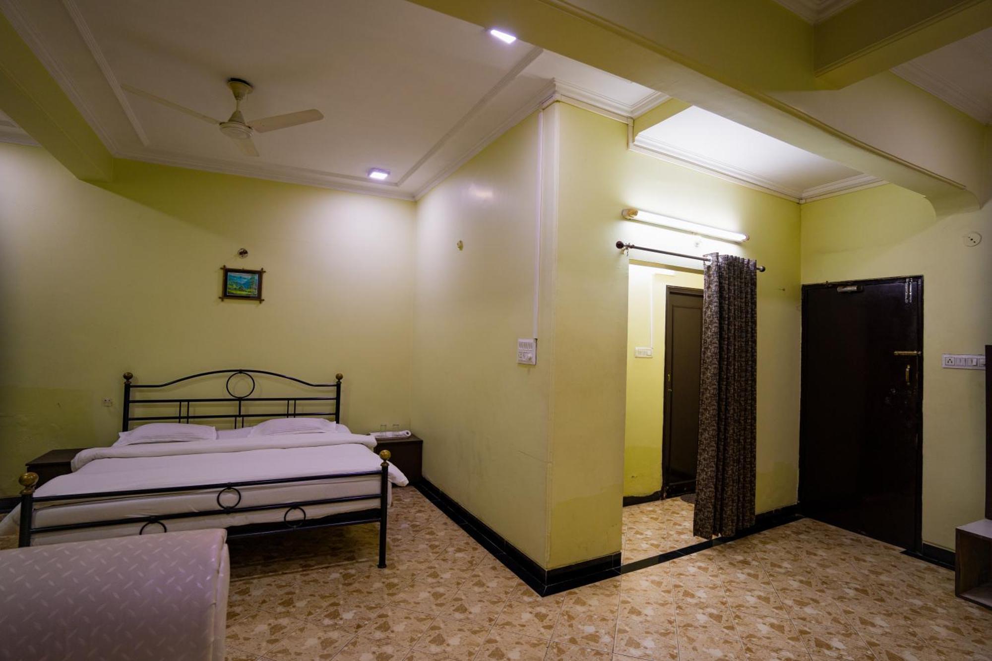 Hotel Girdhar Mahal إندور المظهر الخارجي الصورة