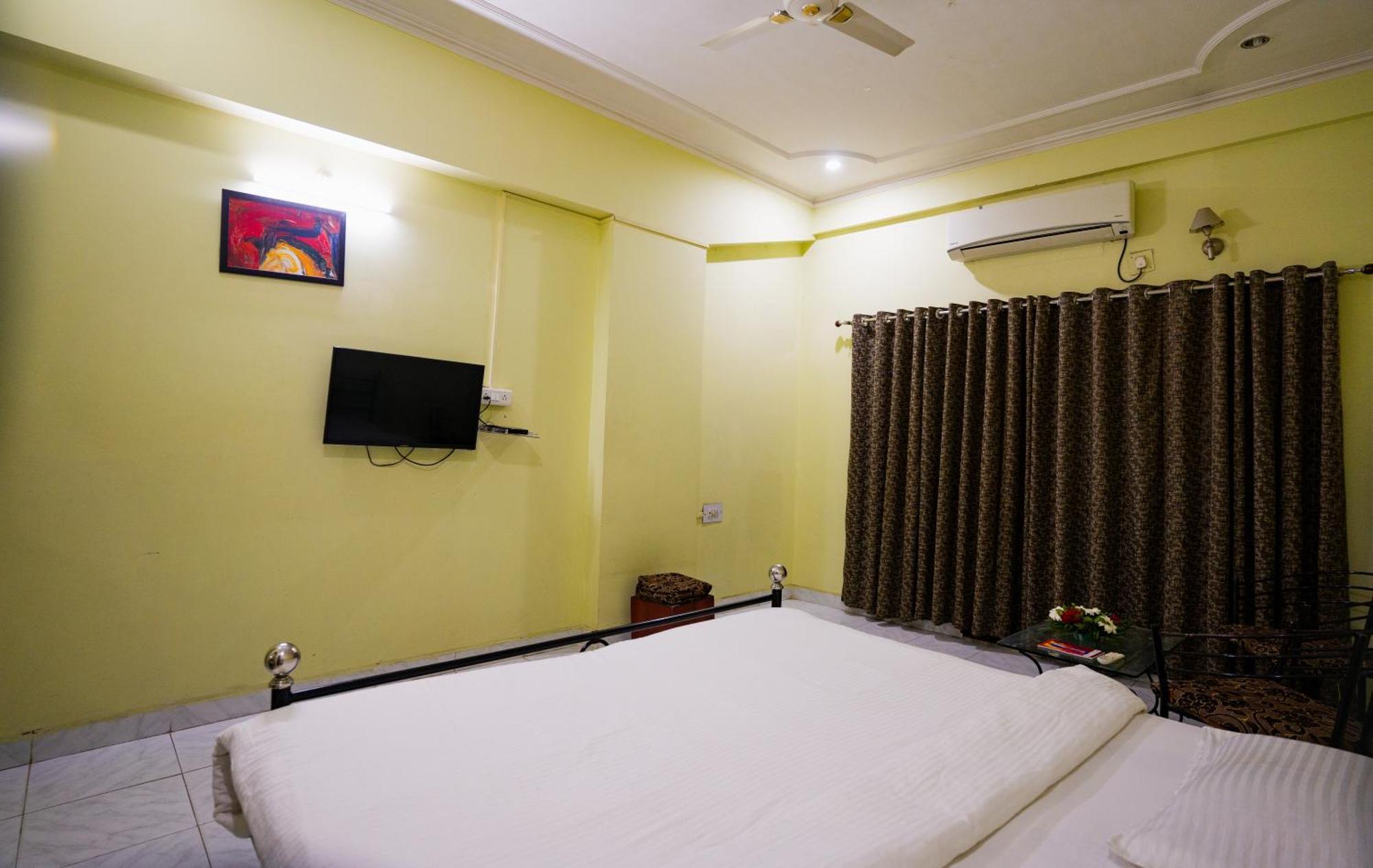 Hotel Girdhar Mahal إندور المظهر الخارجي الصورة