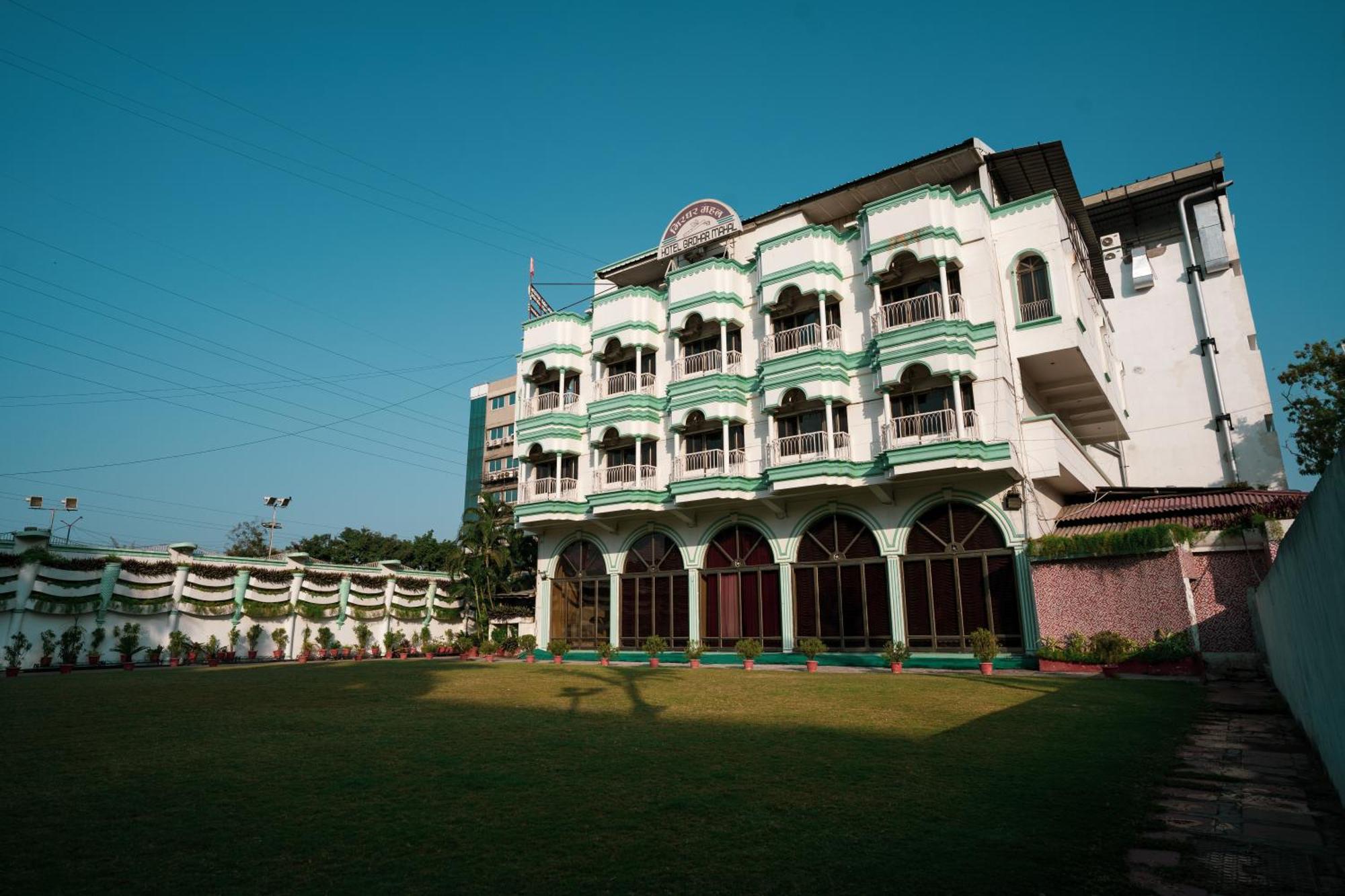 Hotel Girdhar Mahal إندور المظهر الخارجي الصورة